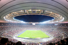 中国男足张玉宁王刚球迷冲突事件：形象危机与纪律反思